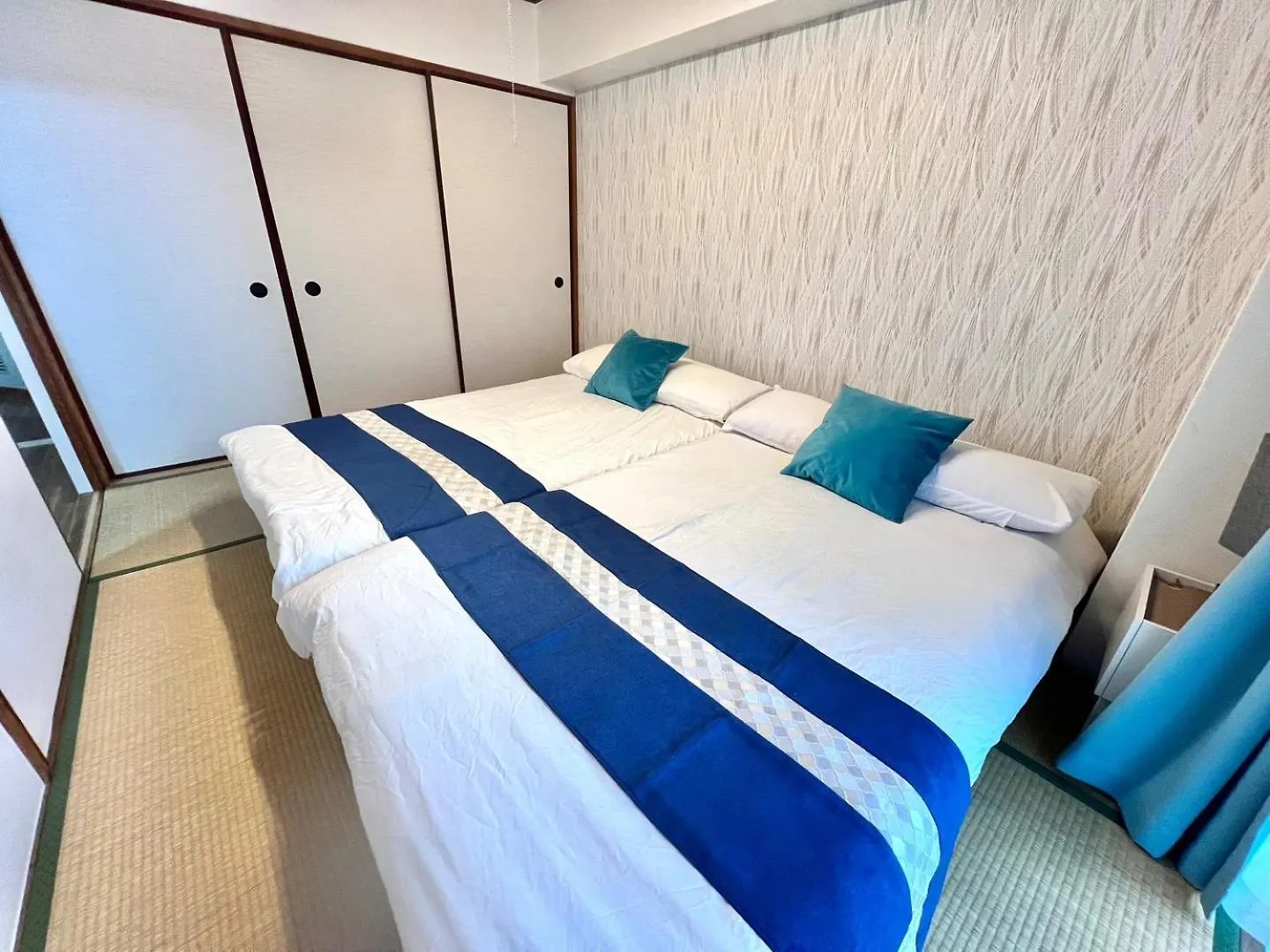 Two Room House In Front Of Namba F301 Osaka 0*,